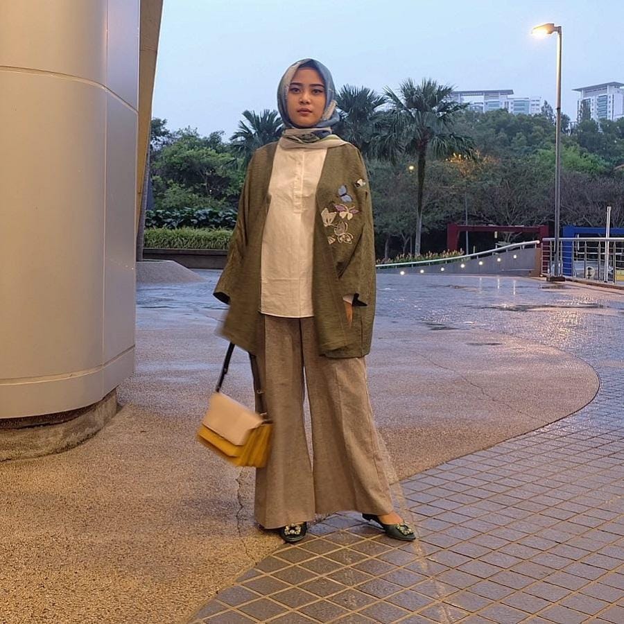 Instagram.com/restuanggraini