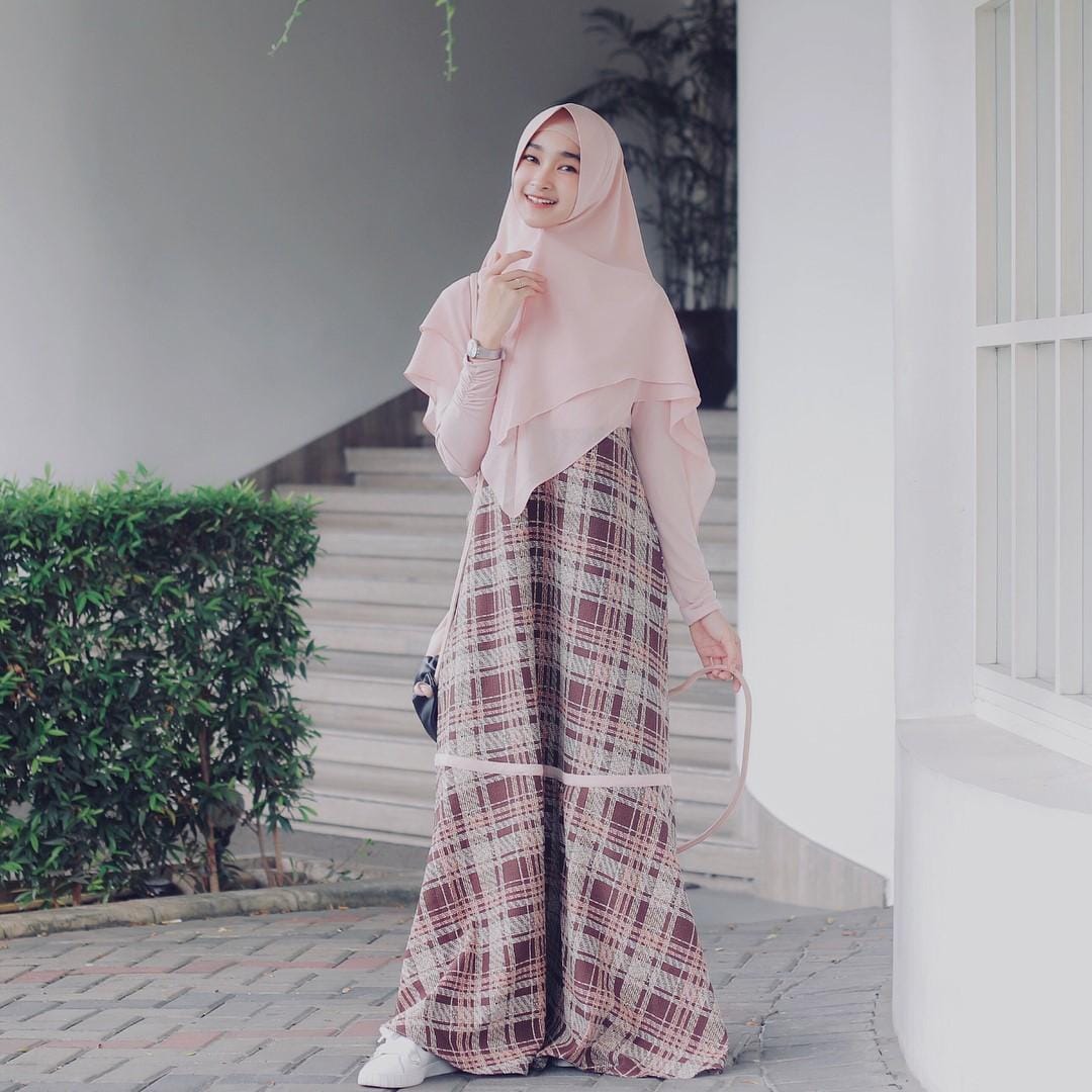 Instagram.com/Bella Almira