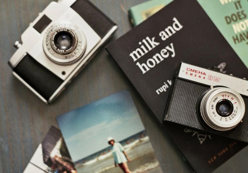 pomegranatesandstories.com