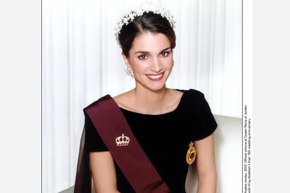 Brightside.me/Abaca/East News