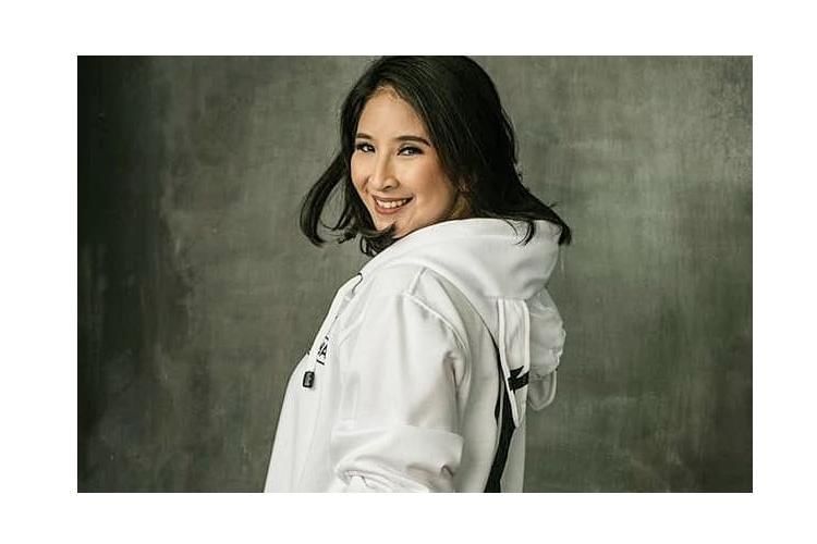 instagram.com/novitaangie