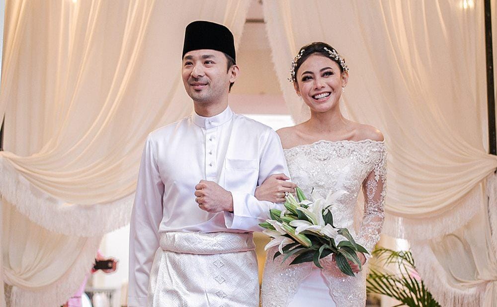 Hari Baik, 11 Pasangan Seleb Ini Menikah di Tanggal yang Sama