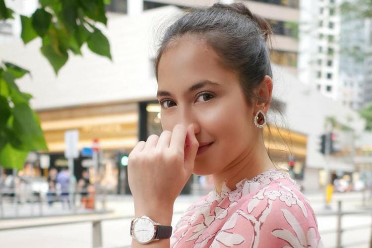 Instagram.com/@pevpearce