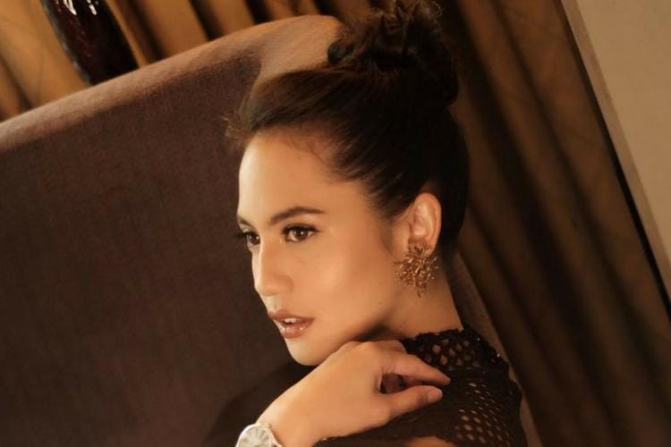 7 Gaya Rambut Pevita Pearce yang Memesona