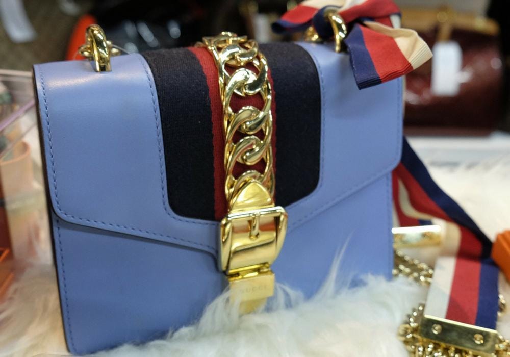 instagram.com/poshmarkt