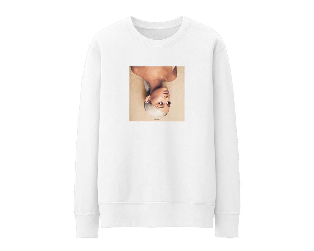 Ariana Grande Hadirkan Merchandise Terbarunya yang Kekinian Banget
