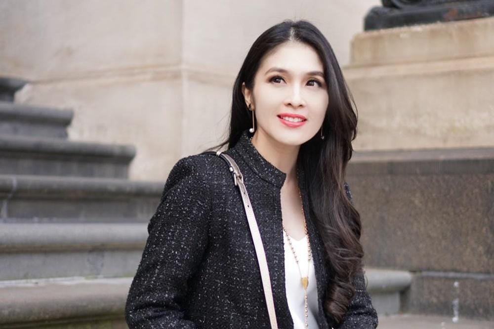 Indah pada Waktunya, 5 Artis Ini Temukan Jodoh di Usia 30-an