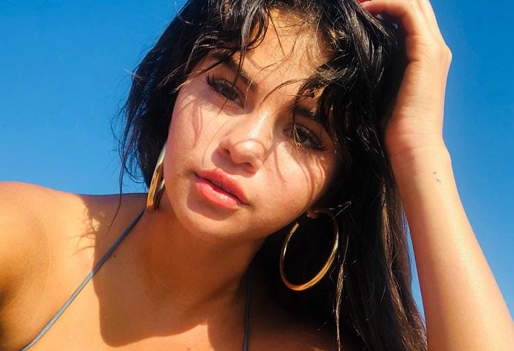 Selena Gomez Jual Rumah Mewah, Yuk Intip Dalamnya!