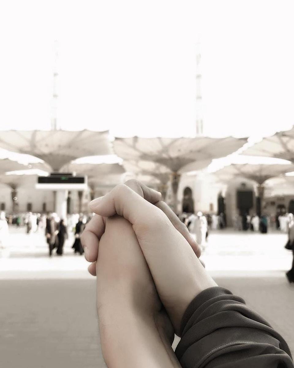 Instagram.com/kartikaputriworld