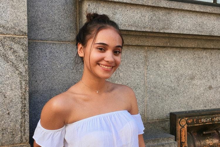 Instagram.com/@auroraribero