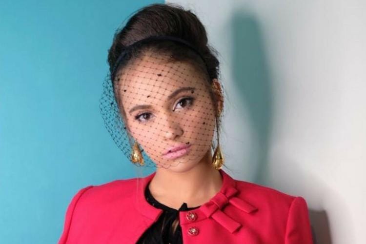 Instagram.com/@auroraribero