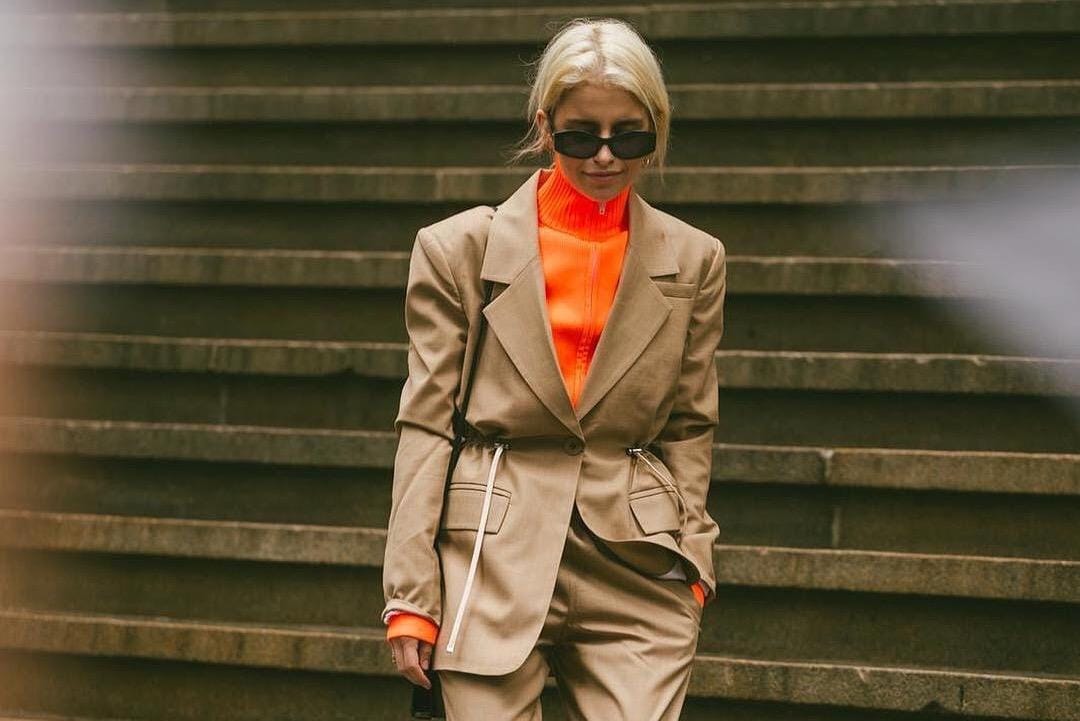 #PopbelaOOTD: Surprise Color untuk Look Basic Kamu