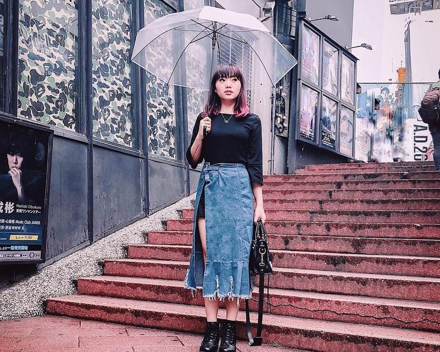 Suka Tampilan Casually Chic? Intip Potret OOTD Wendy Walters Yuk!