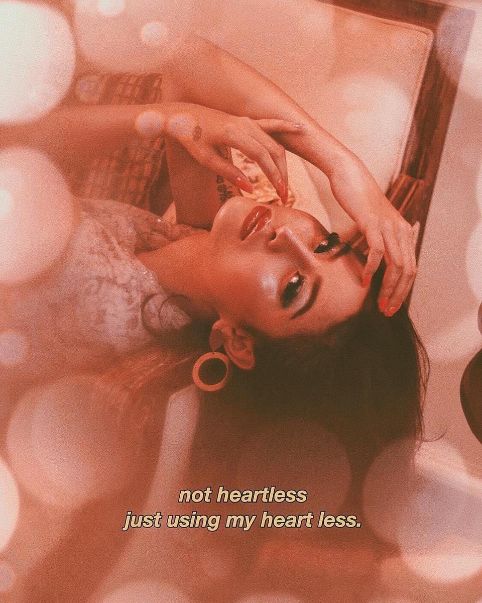 Instagram.com/Awkarin