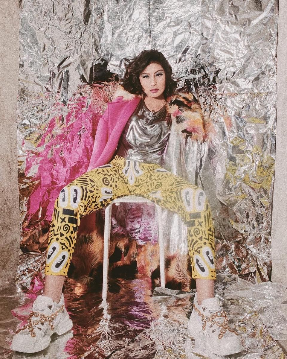 Instagram.com/Awkarin