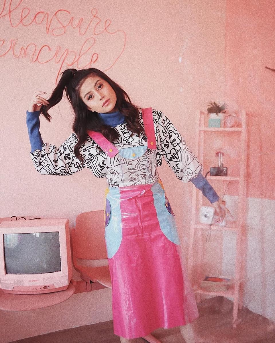 Instagram.com/Awkarin