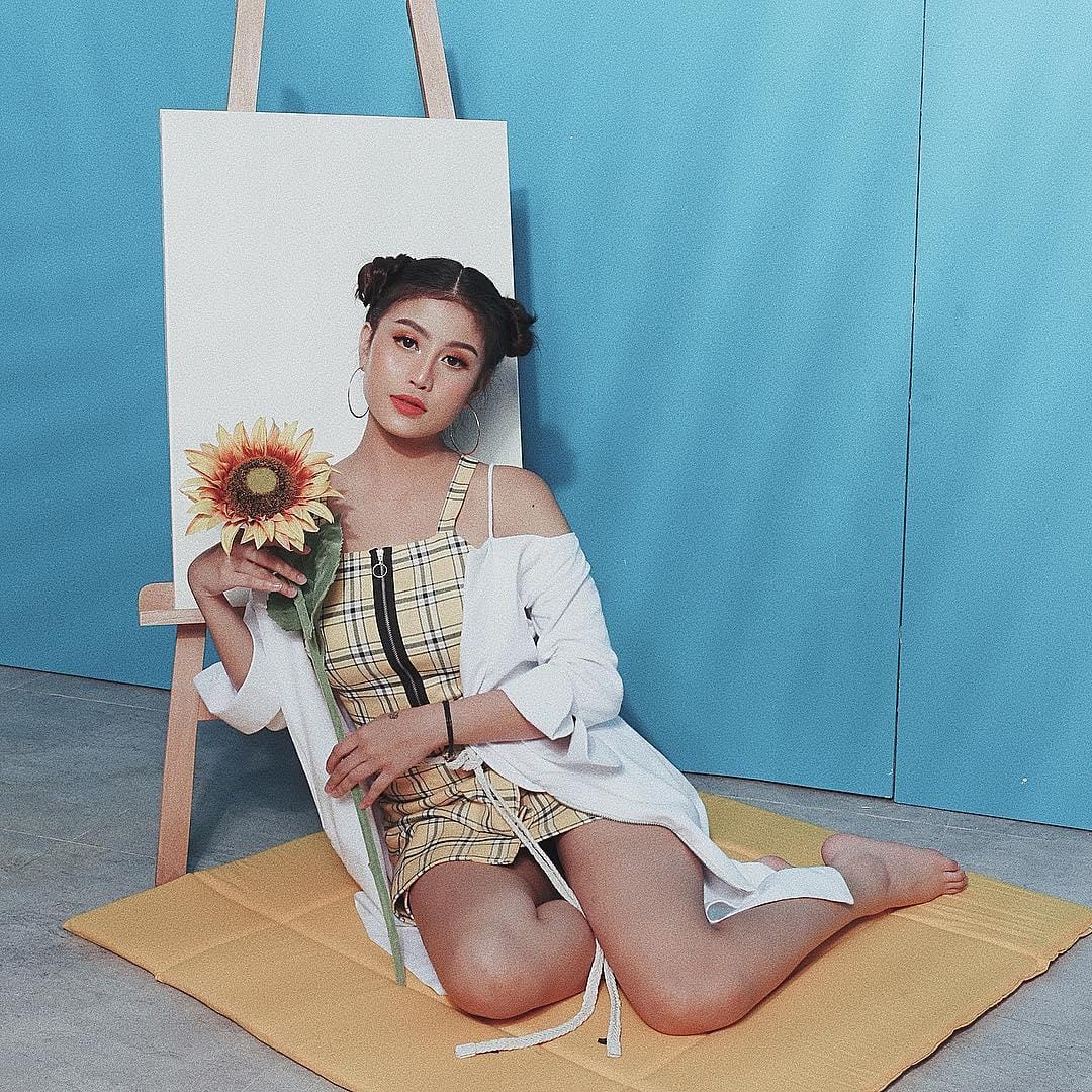 Instagram.com/Awkarin