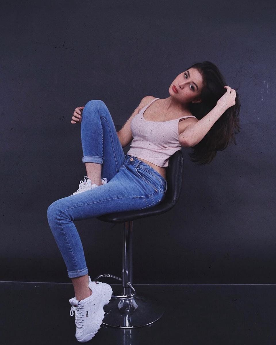 Instagram.com/Awkarin