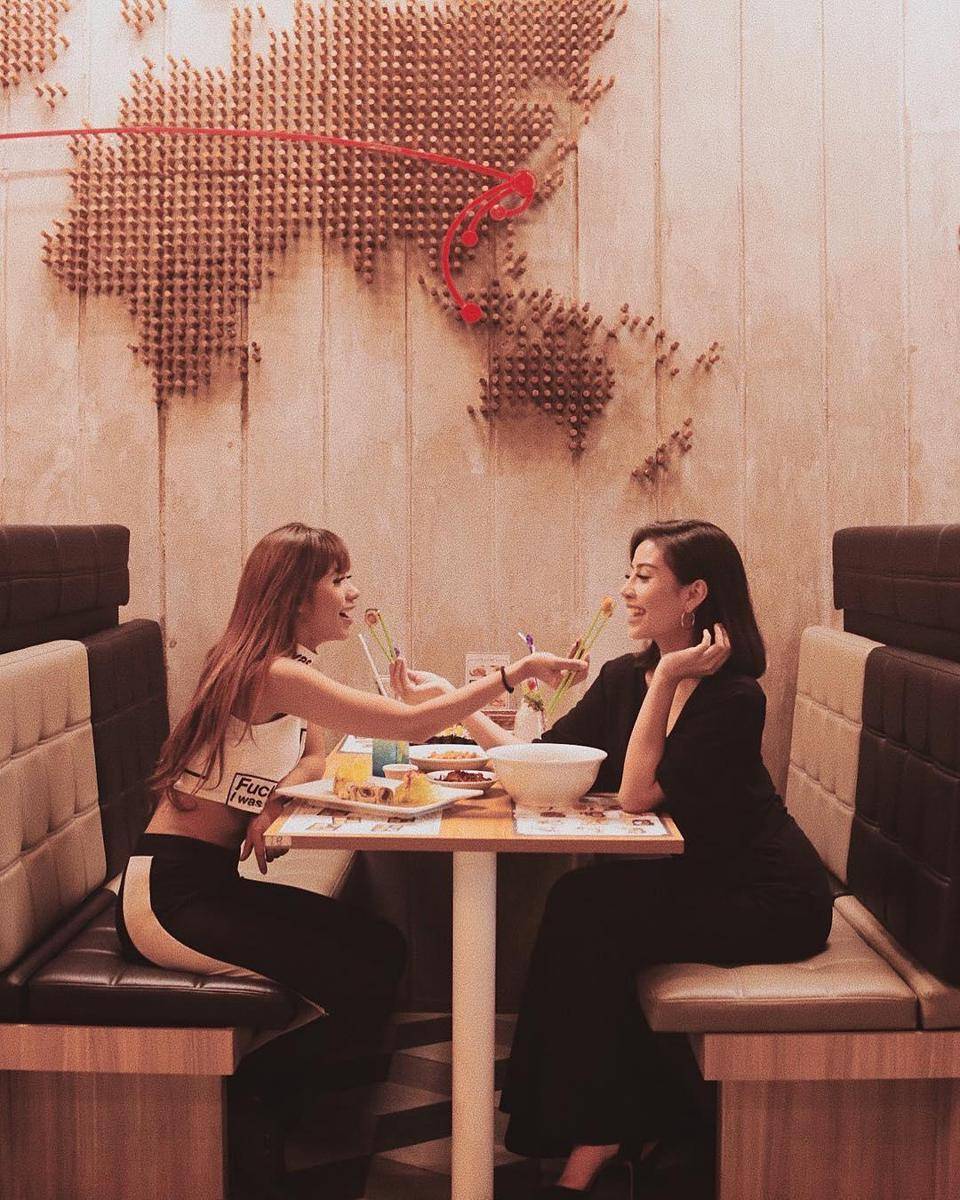 Instagram.com/Awkarin