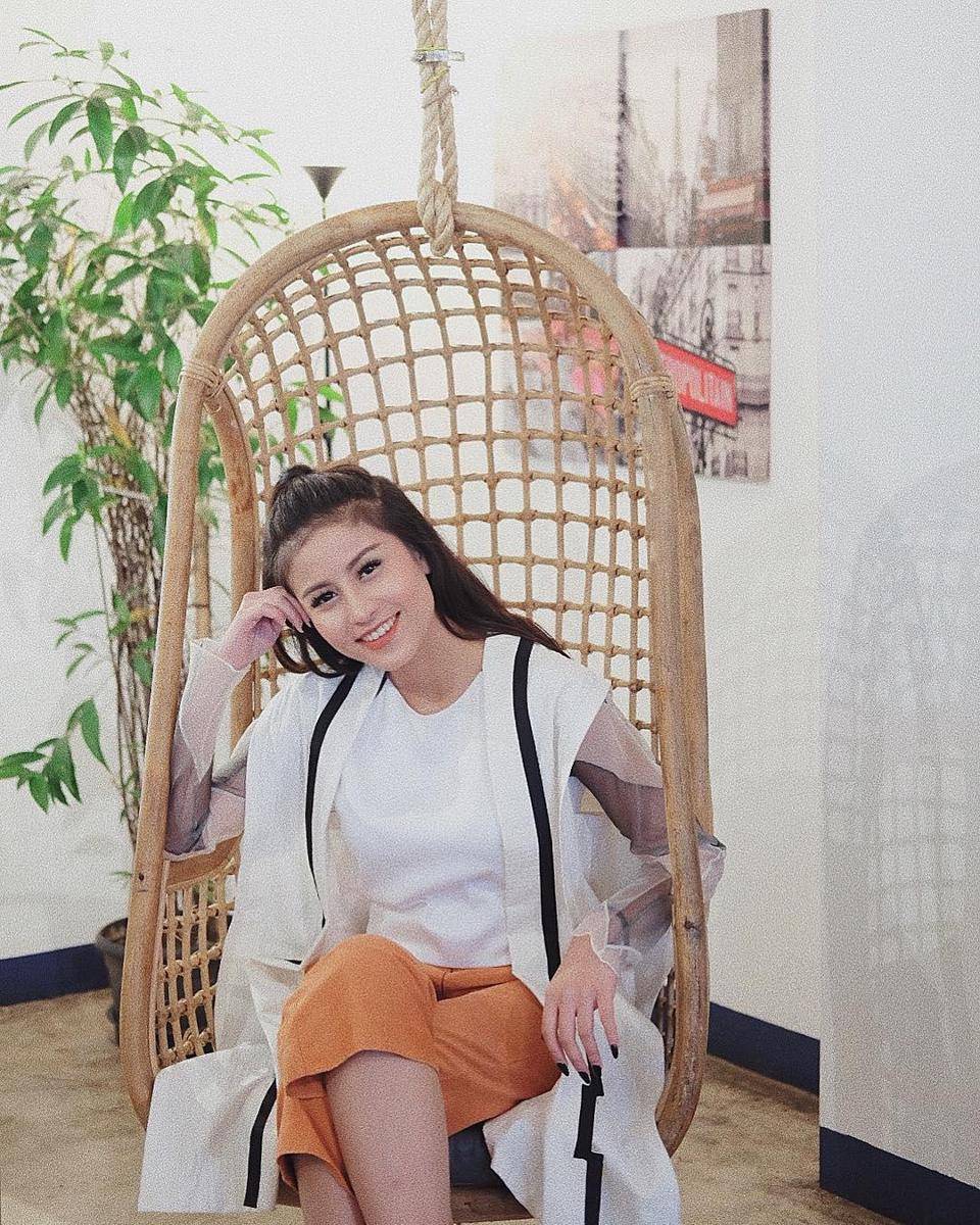Instagram.com/Awkarin