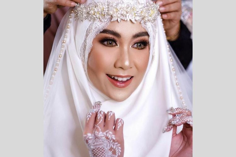 Instagram.com/@januarychristymakeup