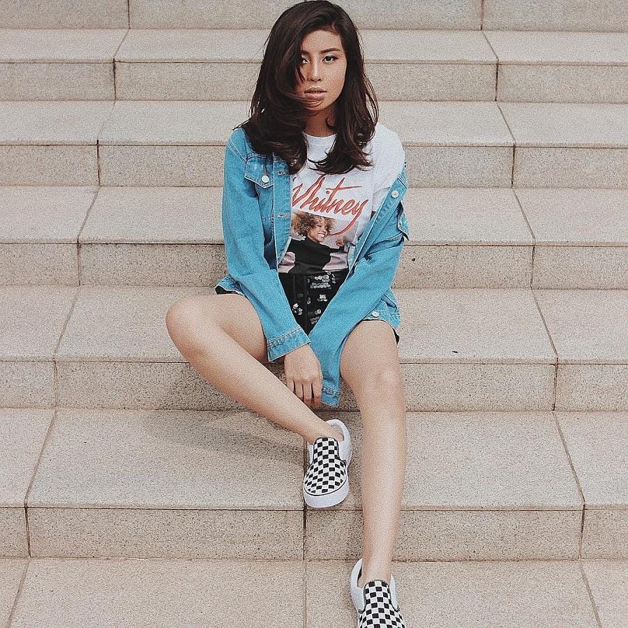 Fashion item andalan kids zaman now...