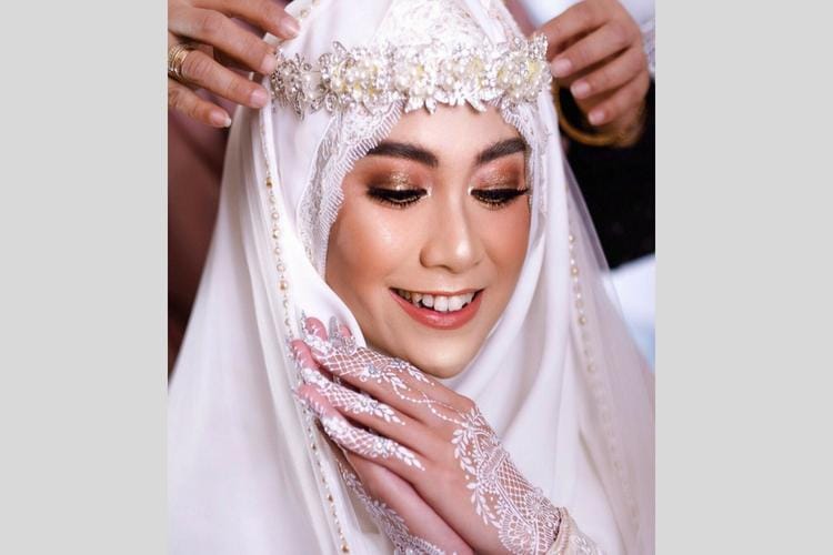 Instagram.com/@januarychristymakeup