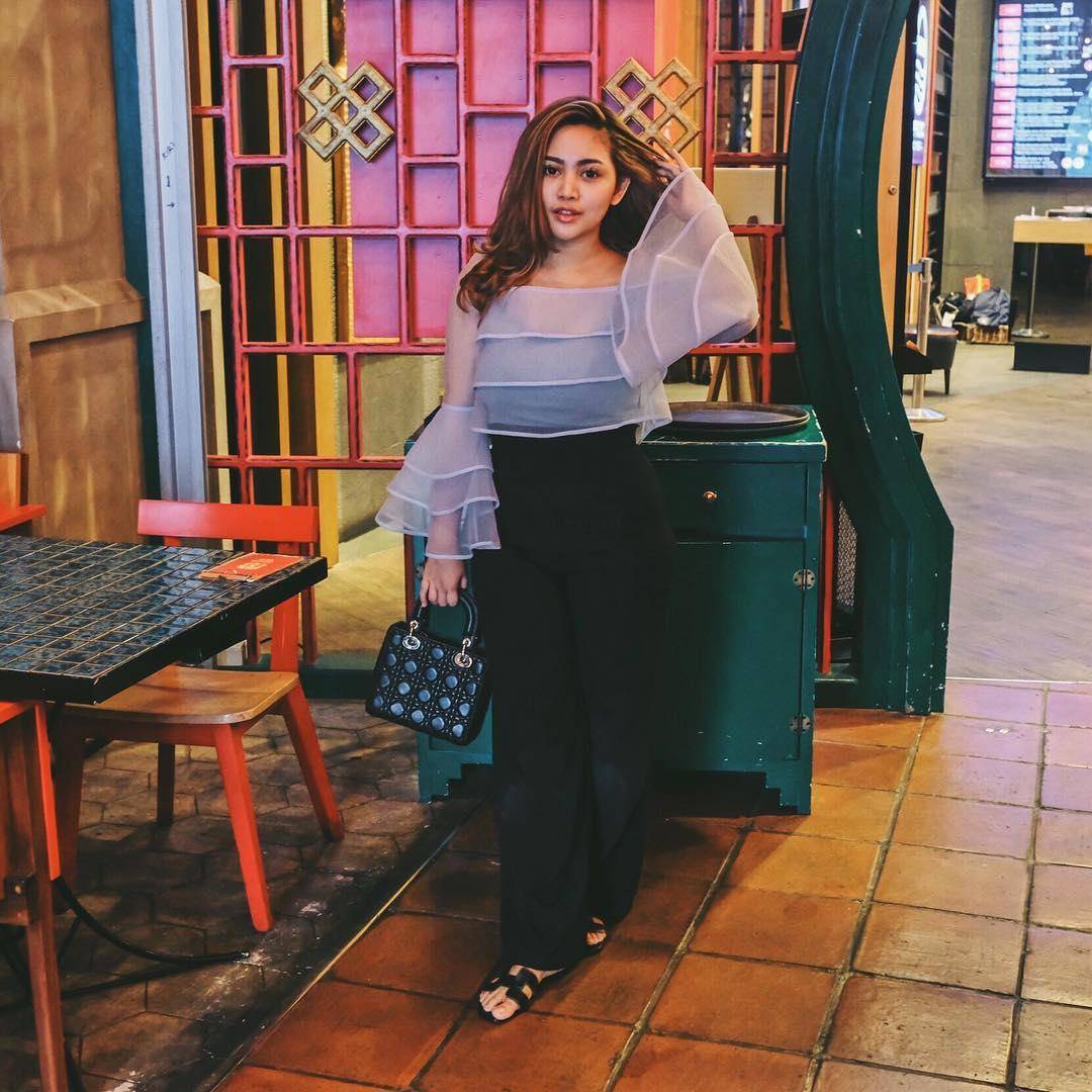 Instagram.com/rachelvennya