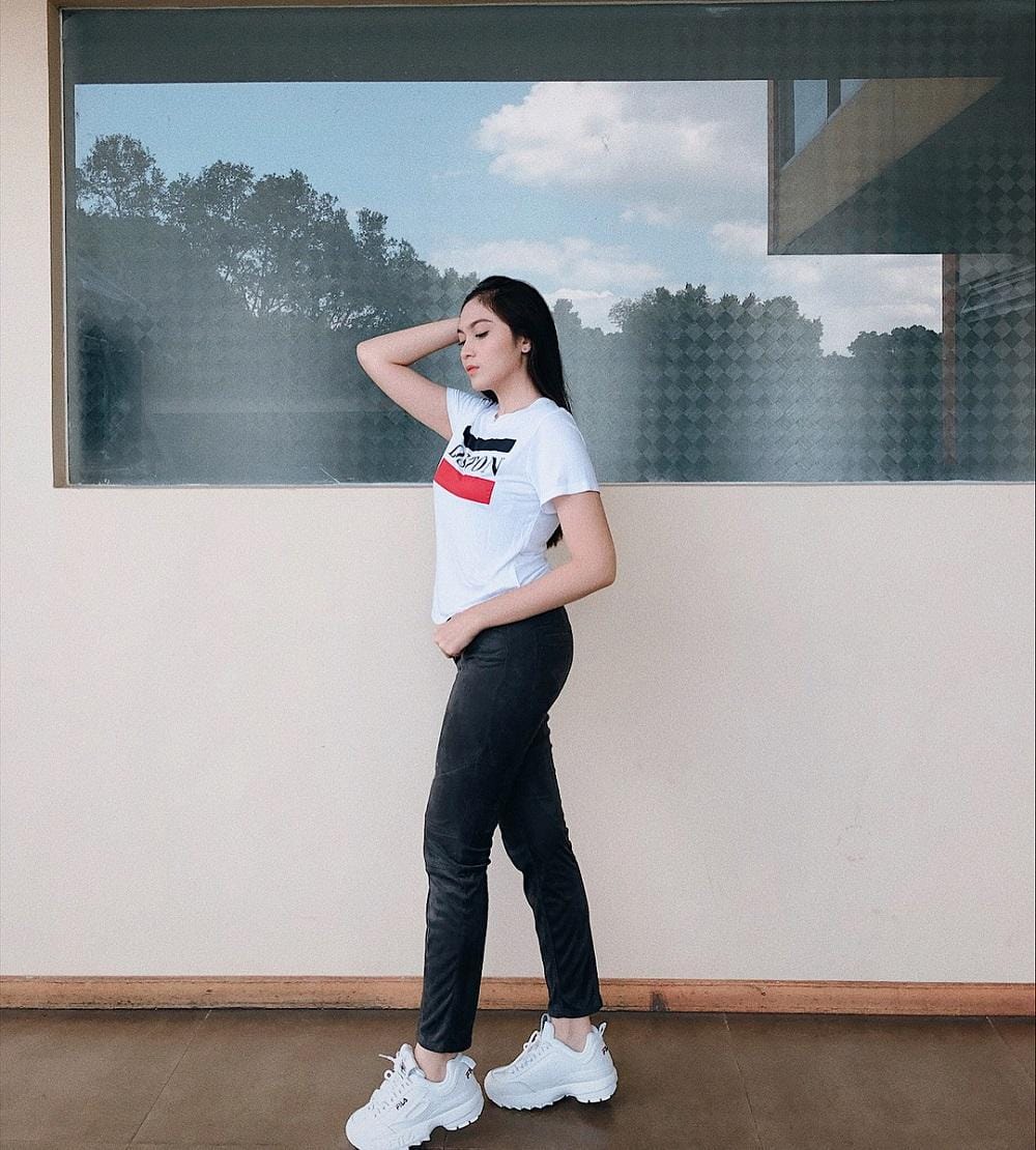 Instagram.com/denirawiraguna