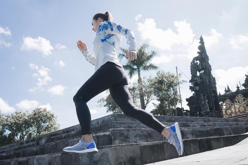 instagram.com/jenniferbachdim