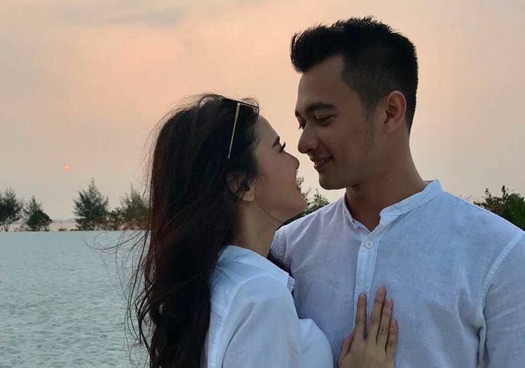 Restu Orangtua Sempat Menjadi ‘Penghalang’ Pernikahan 5 Selebriti Ini