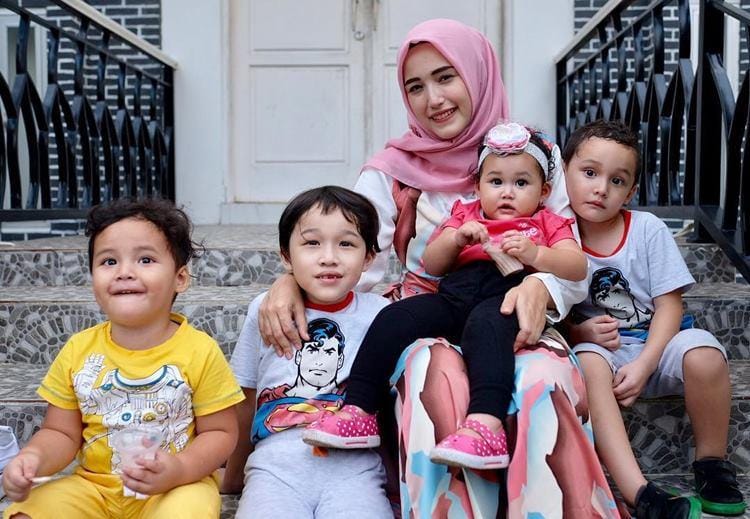 Instagram.com/adeliapasha