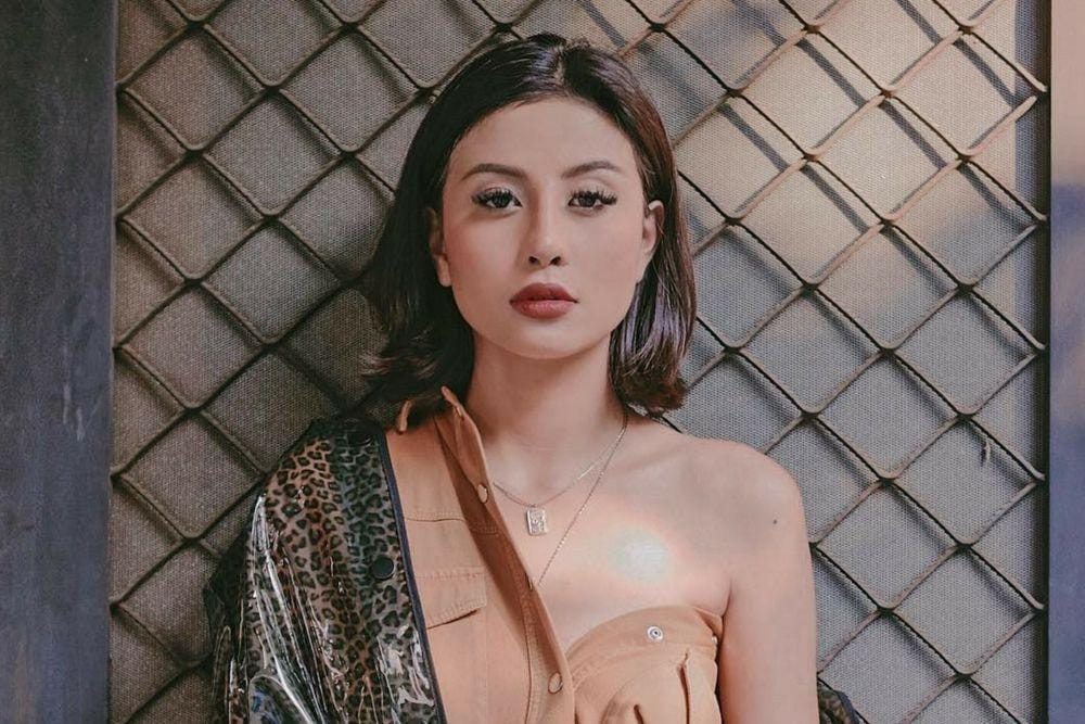 Instagram.com/@awkarin