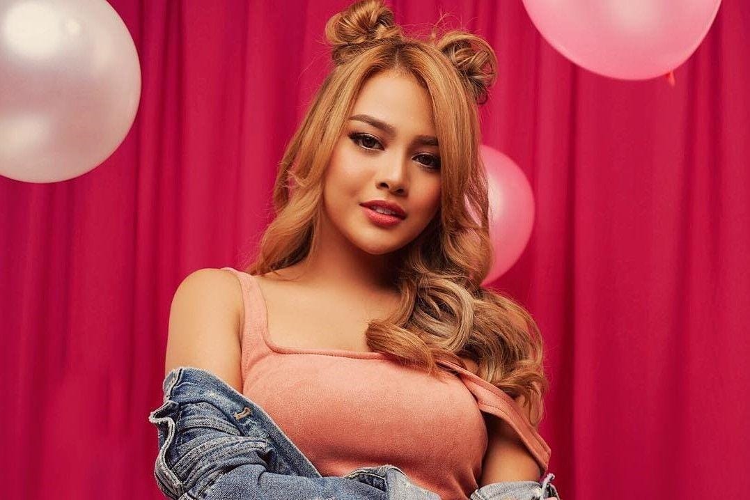 Instagram.com/aurelie.hermansyah