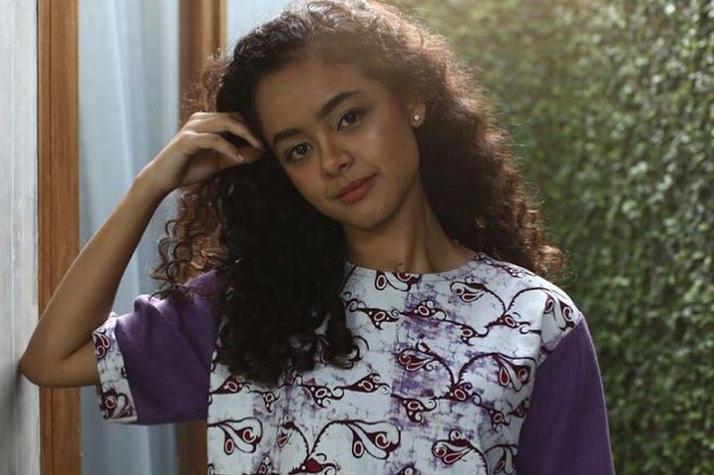 instagram.com/makeupbyfar