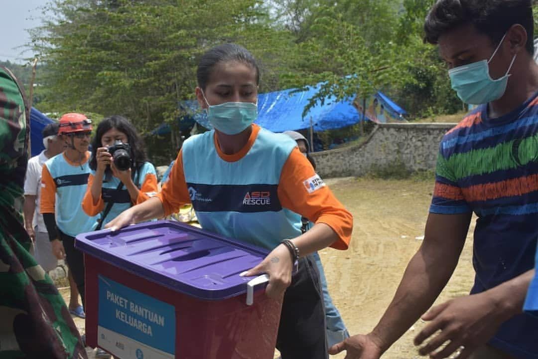 Instagram.com/sekolahrelawan