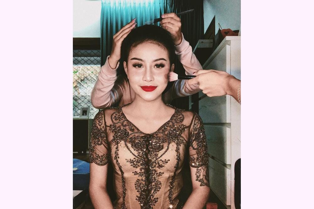 Instagram.com/awkarin