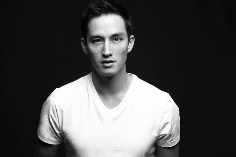 Instagram.com/mike_lewis, hakimsatriyo