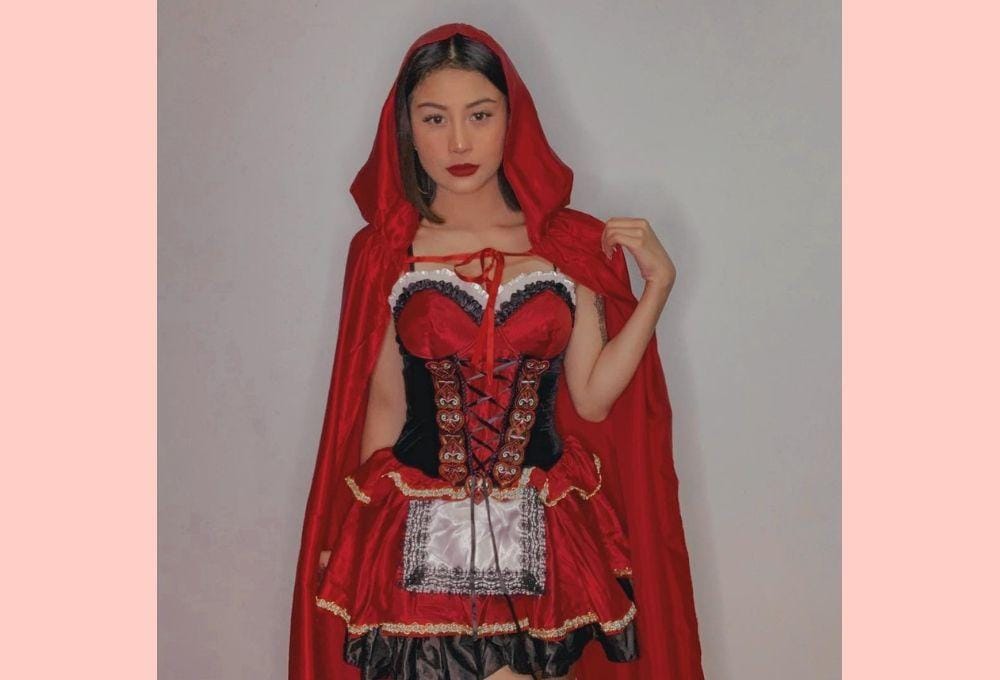 instagram.com/awkarin