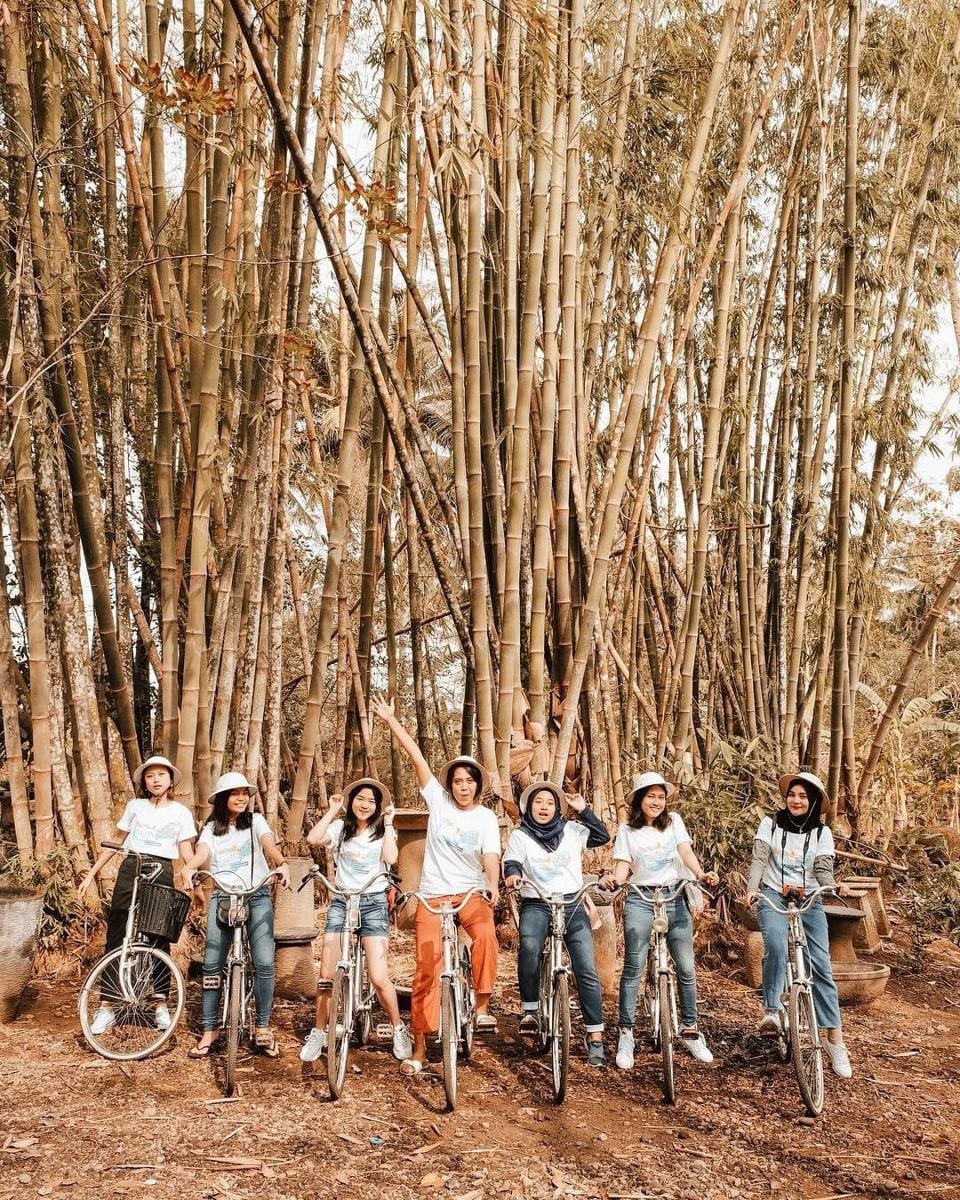 Instagram.com/kadekarini