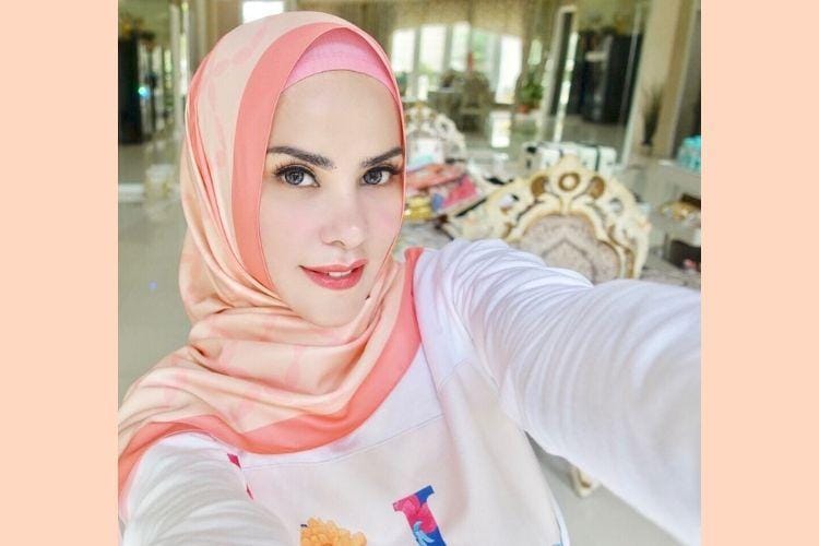 Transformasi Angel Lelga, dari Penyanyi hingga dijuluki Barbie