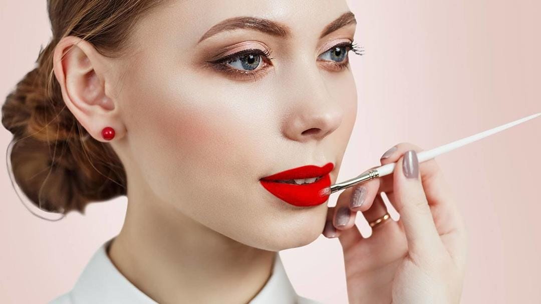 Tak Selalu Menor, Ini Pilihan Lipstik Warna Merah yang Sesuai Skintone