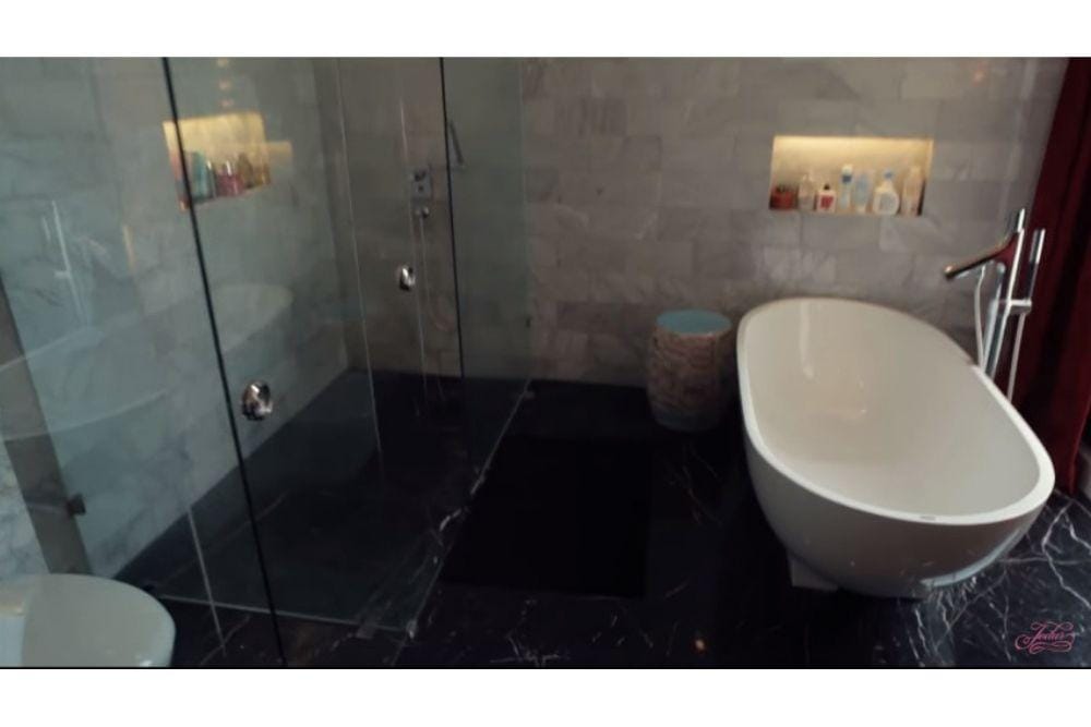 YouTube.com/Jessica Iskandar