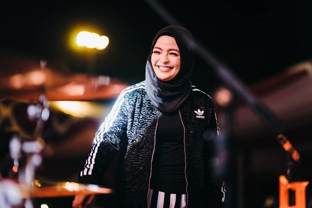 Instagram.com/tantrisyalindri