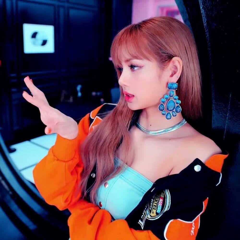 instagram.com/lisa.blackpink