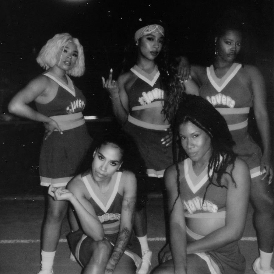 instagram.com/arianagrande