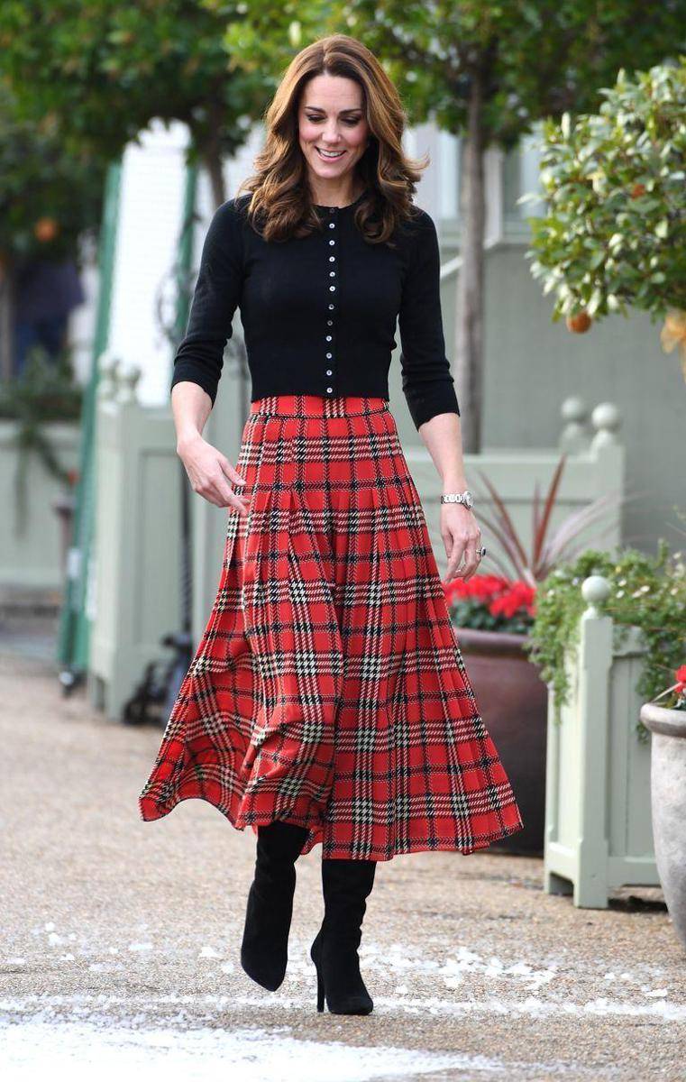 harpersbazaar.com