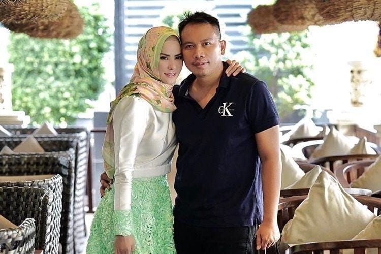 Instagram.com/vickyprasetyo777