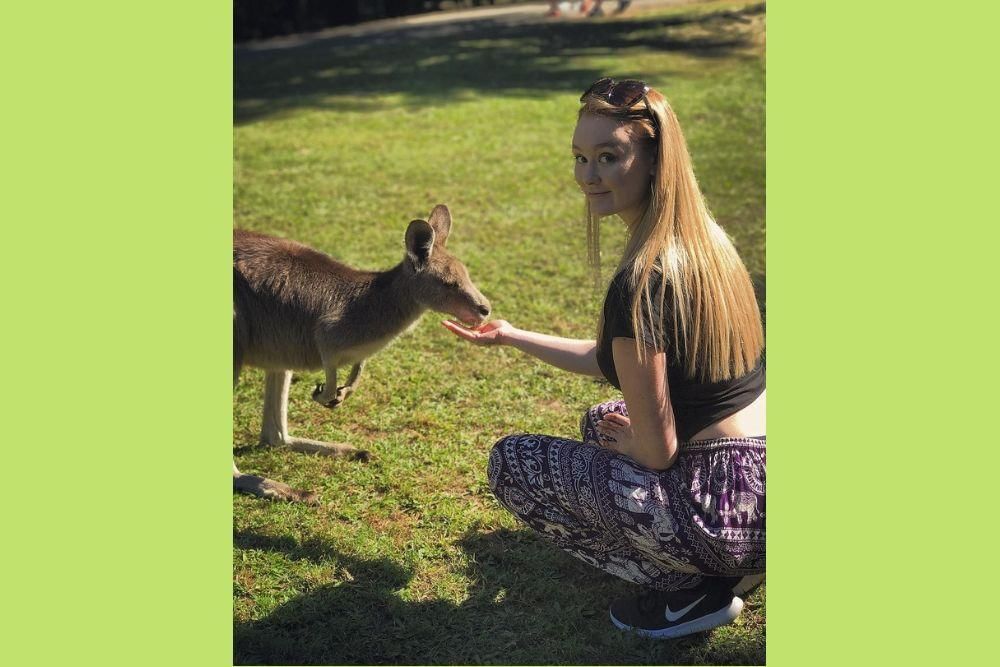 instagram.com/pollyoddsocks