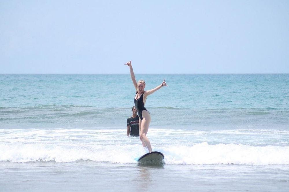 instagram.com/pollyoddsocks